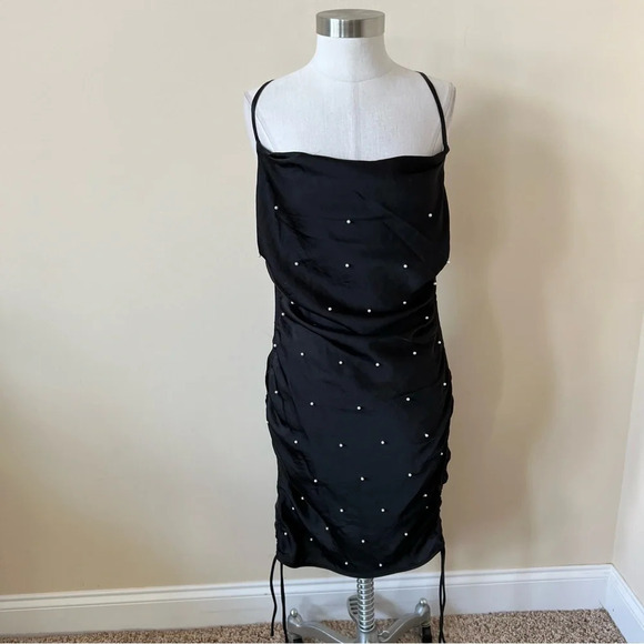 ASTR the label String Of Pearls Mini Dress Black 17486 - Picture 2 of 8